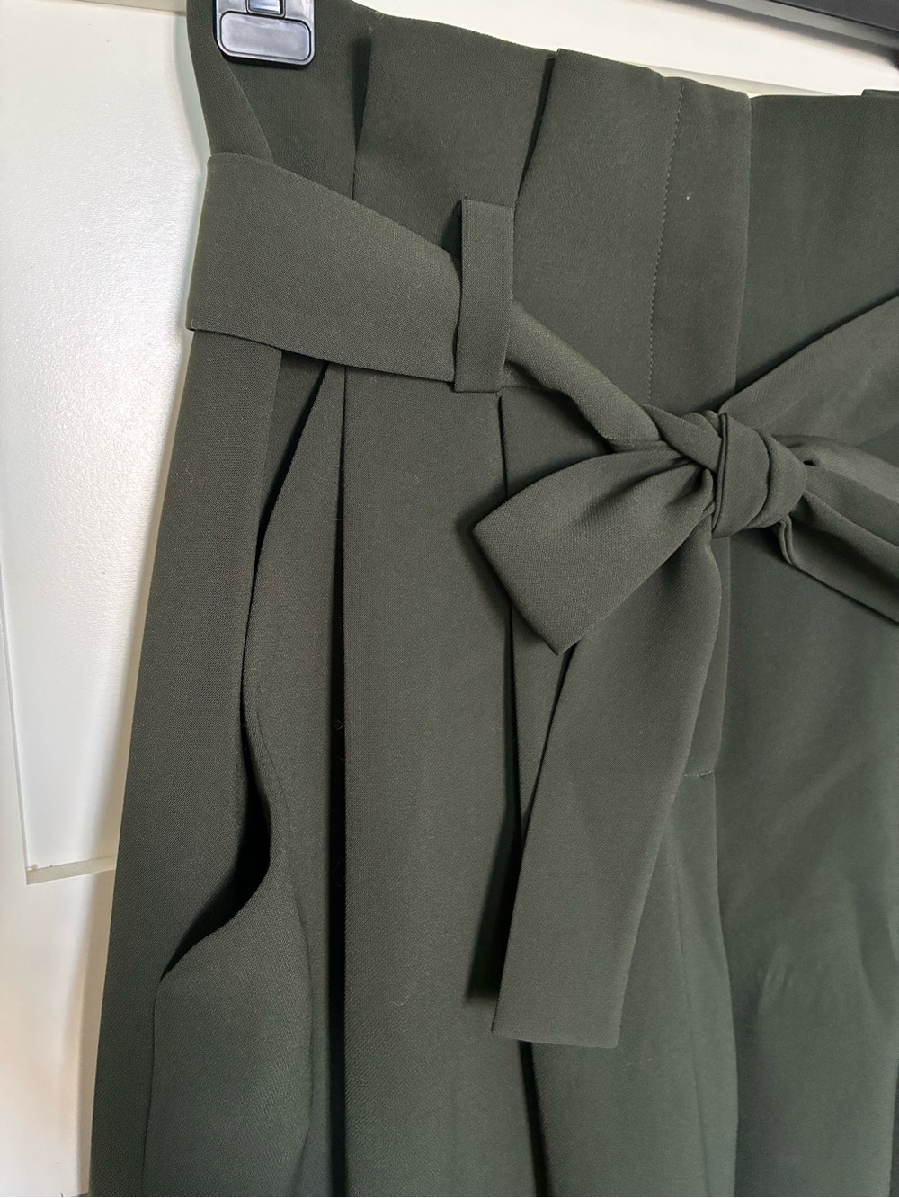 COS 6 Olive Green Paperbag Waist Wide Leg Trousers 🫒 - Picture 3 of 7